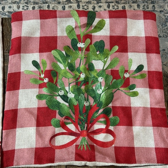 Christmas Pillow Shams Square Set of 4 Red, natural, green - Picture 3 of 7